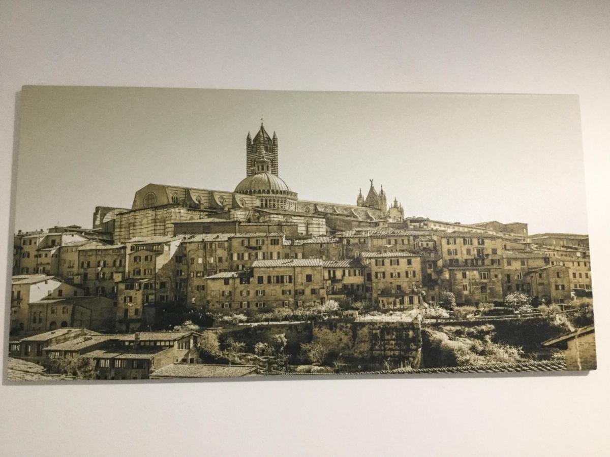 Casa Vittoria - A Pochi Passi Da Porta Romana Apartment Siena Luaran gambar