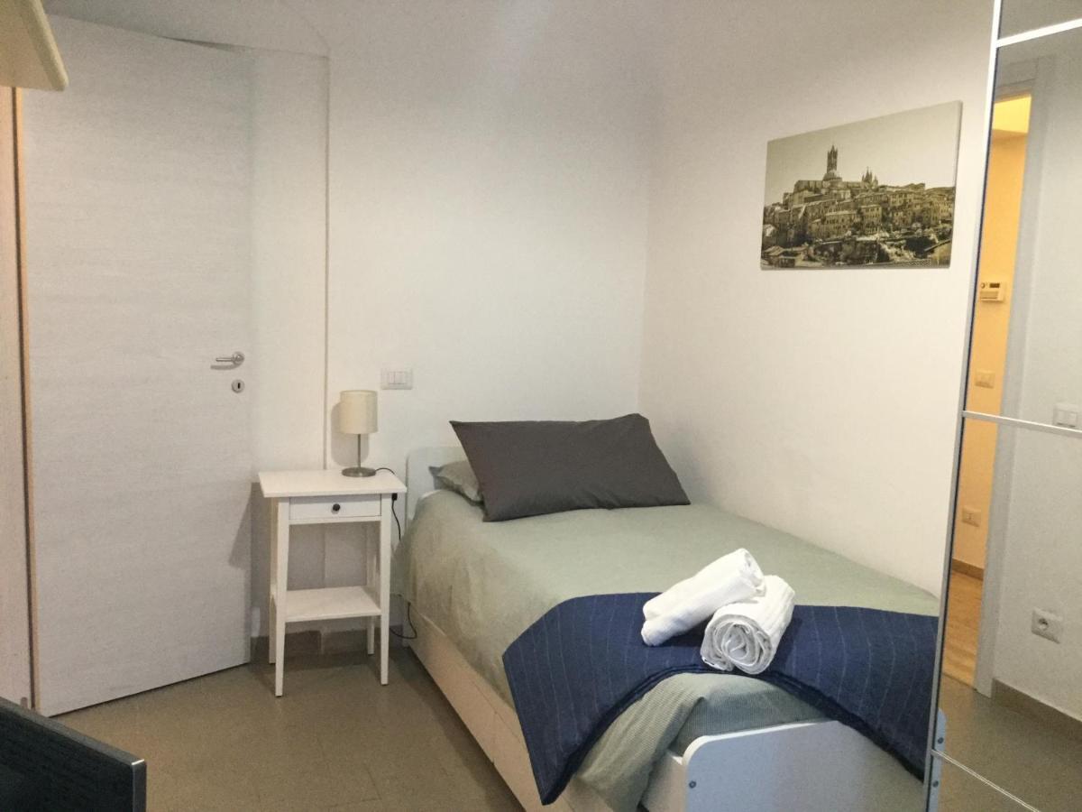 Casa Vittoria - A Pochi Passi Da Porta Romana Apartment Siena Luaran gambar